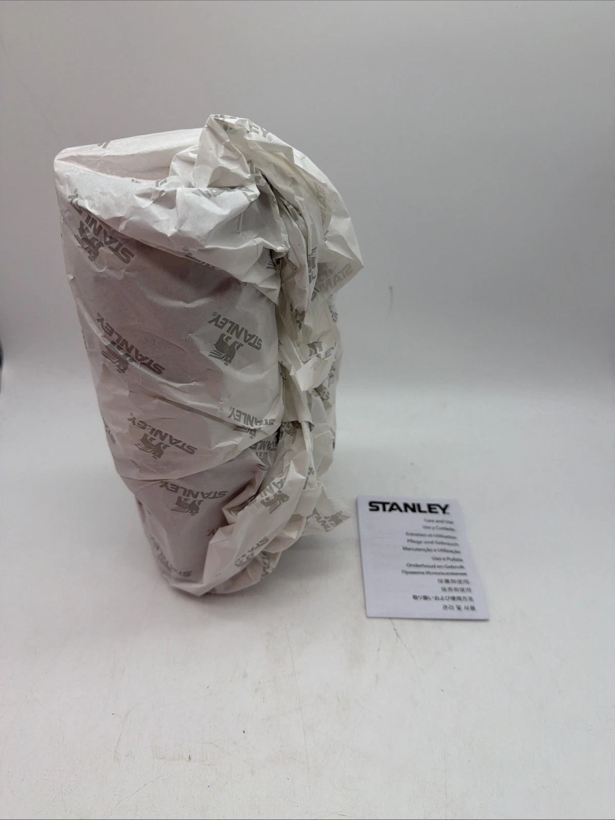 Stanley Quencher H2.0 FlowState Tumbler 40 oz – Floral Print with Handle