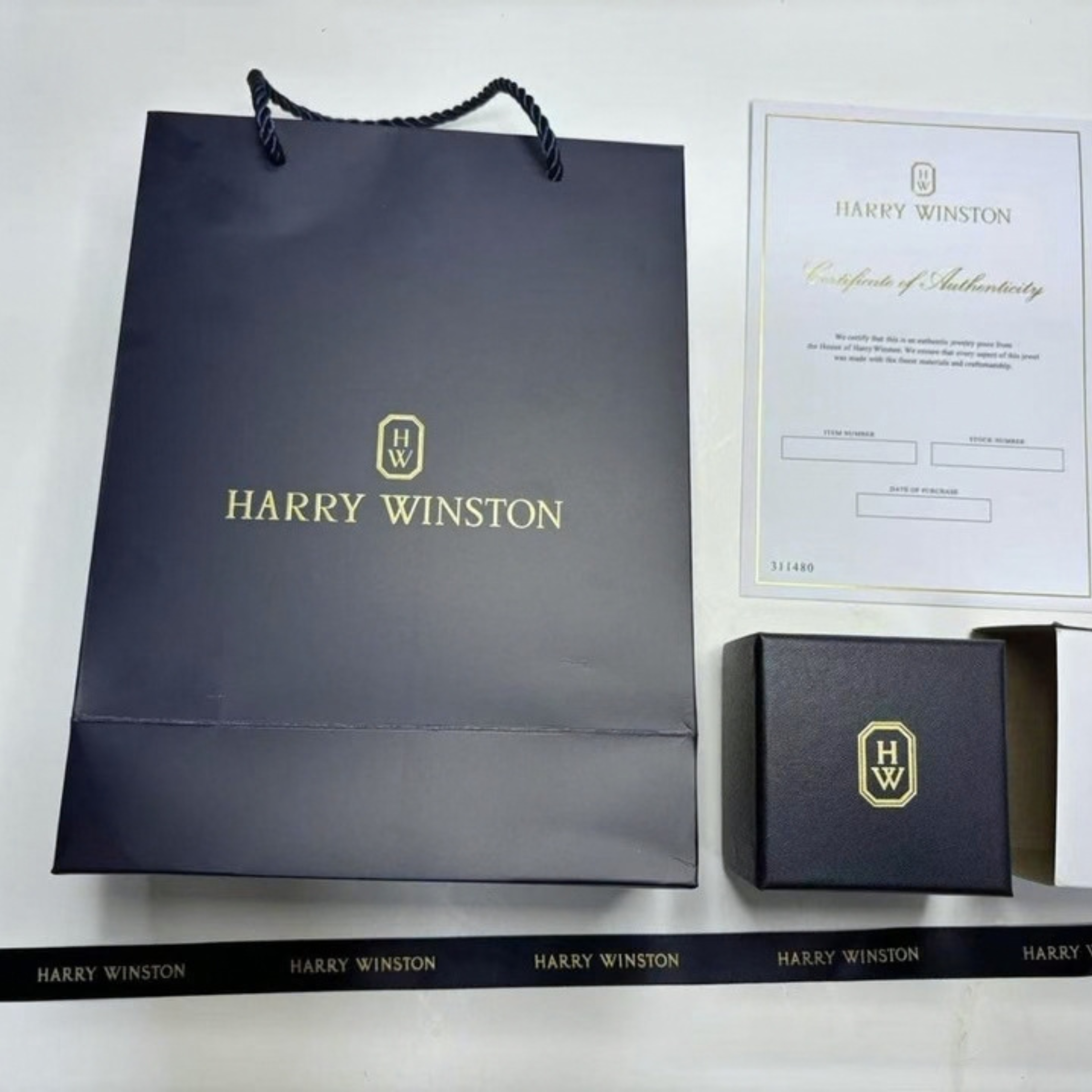 Harry Winston Genuine Ring case Jewelry Navy Leather empty case Gift Box