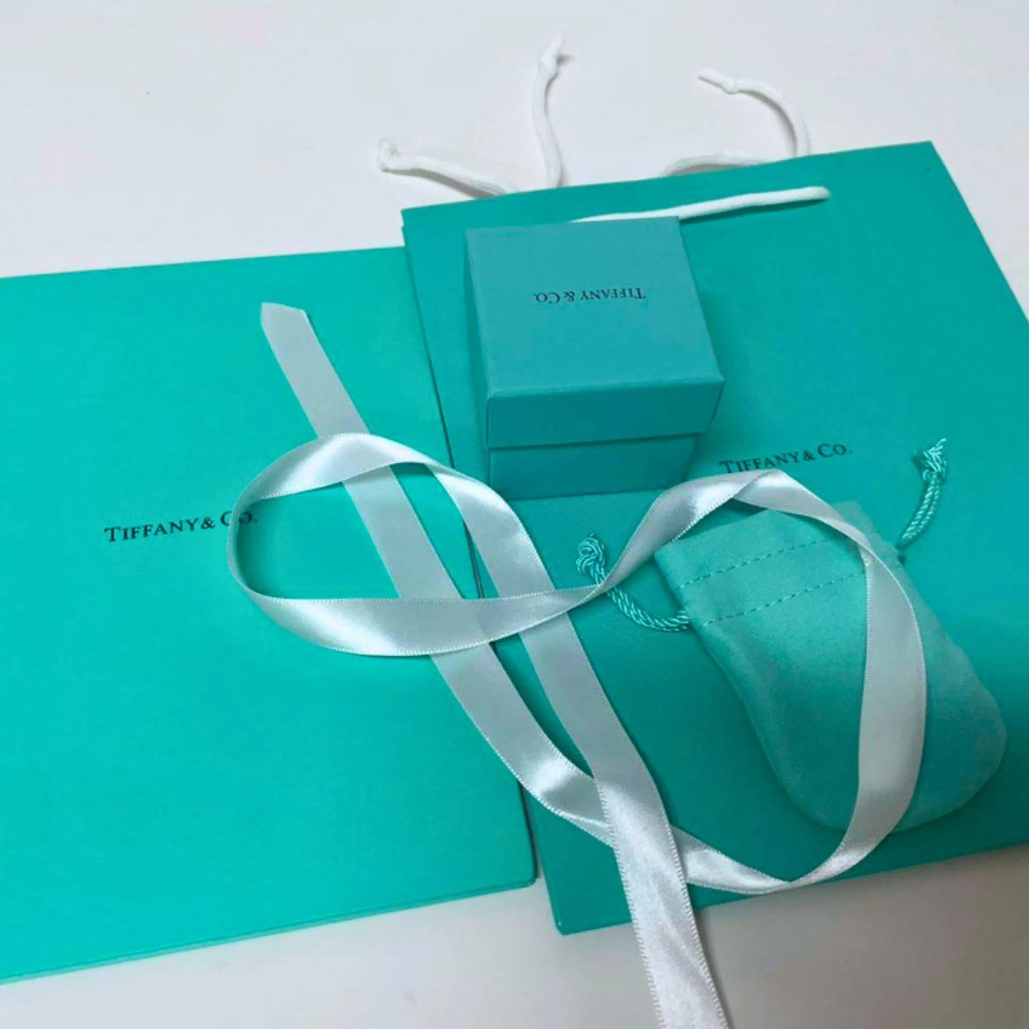 Tiffany & Co. Engagement Ring Box Set with Pouch, Certificate & Shopping Bag – Authentic, Box Only