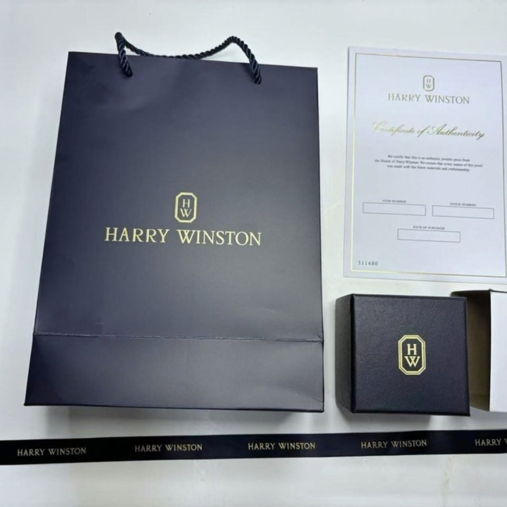 Harry Winston Genuine Ring case Jewelry Navy Leather empty case Gift Box