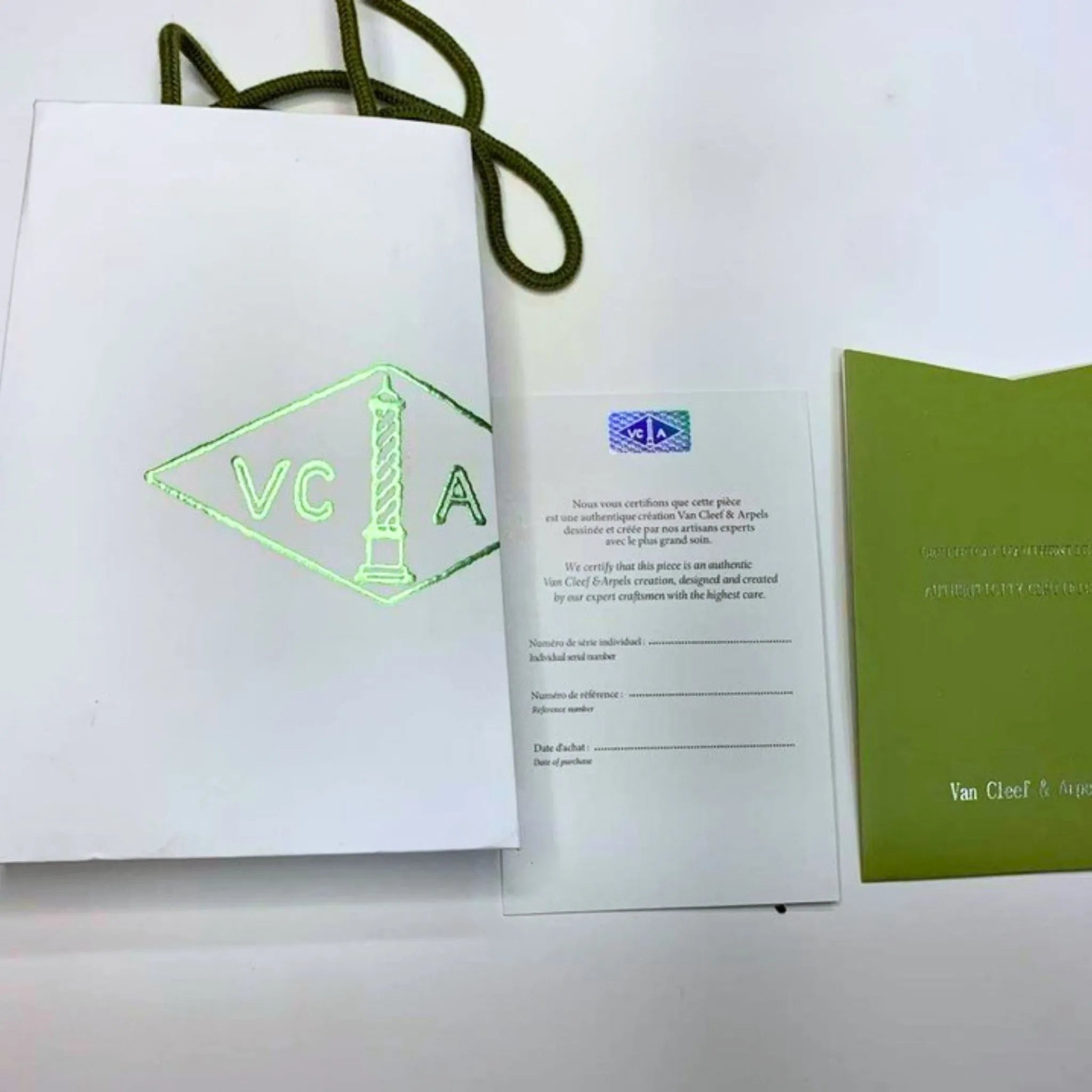 Van Cleef & Arpels Green Suede Pendant Necklace Jewellery Box & Presentation Case – Authentic, Box Only