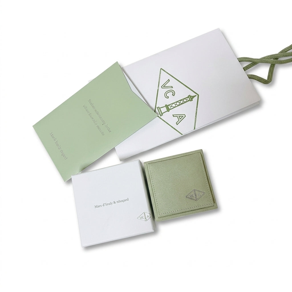 Van Cleef & Arpels Green Suede Ring Case Gift Box Set – Authentic, Box Only