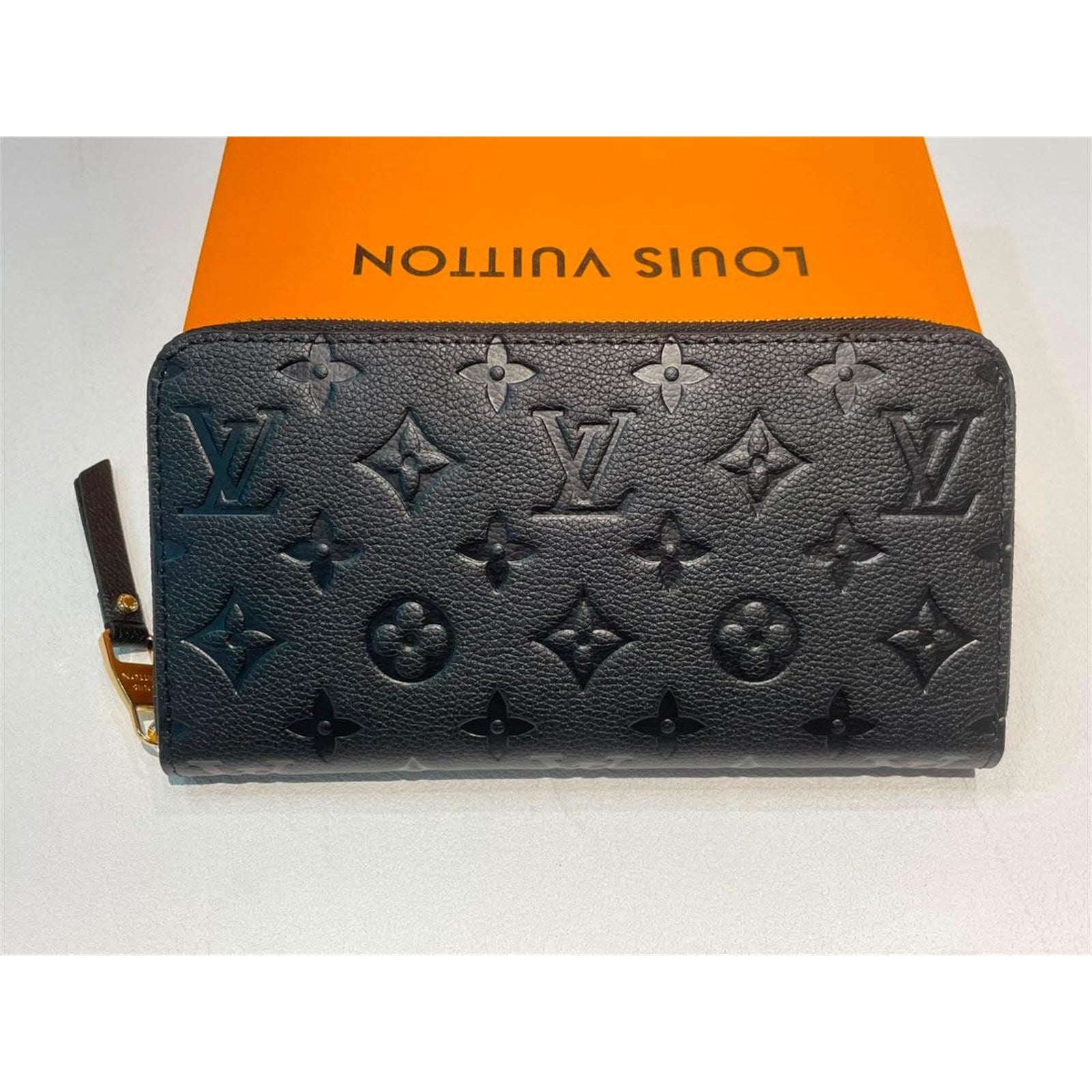 Louis Vuitton Black Monogram Zippy Long Wallet with Box – Authentic Pre-Owned