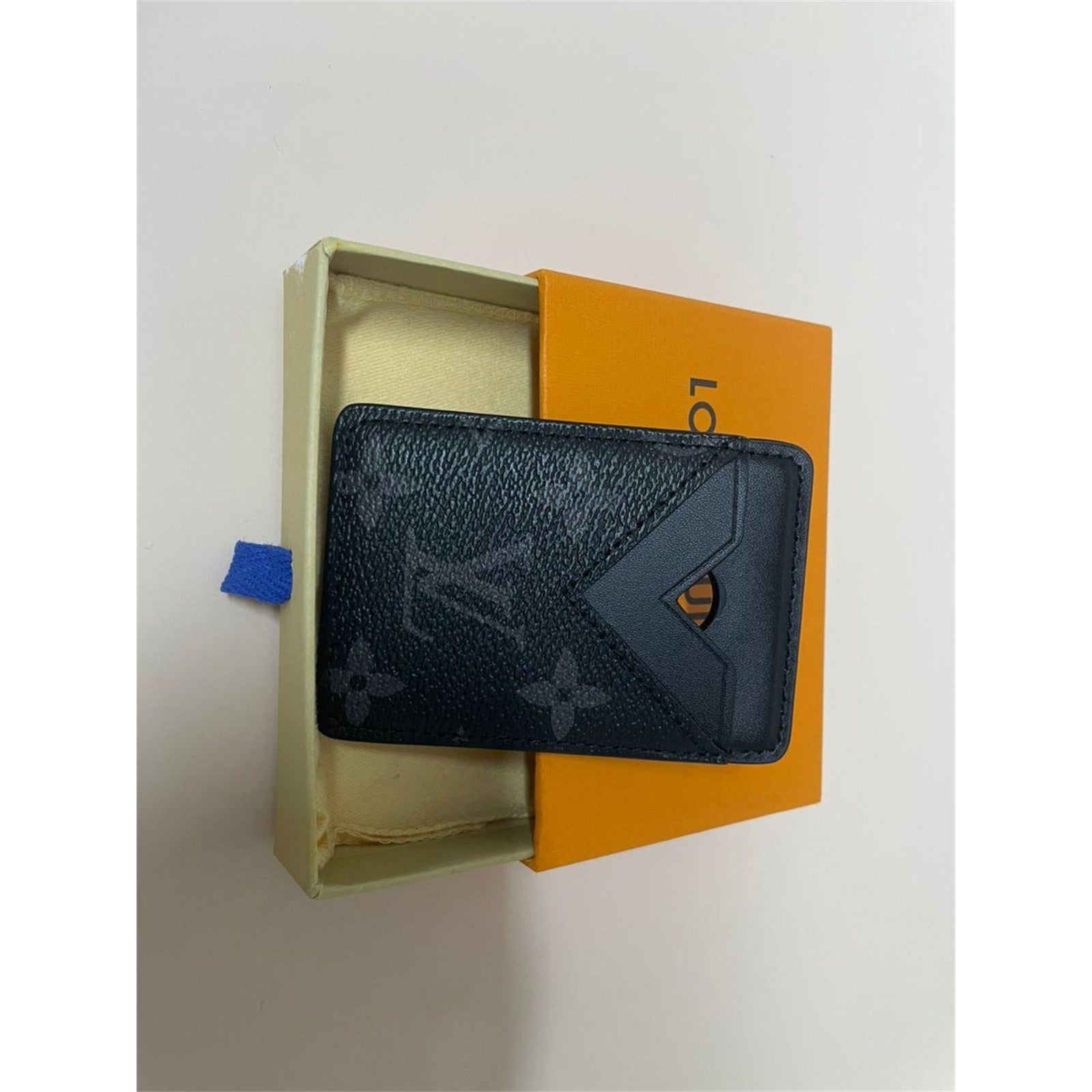 Louis Vuitton M12602 Monogram Eclipse MagSafe Card Holder – Authentic Pre-Owned
