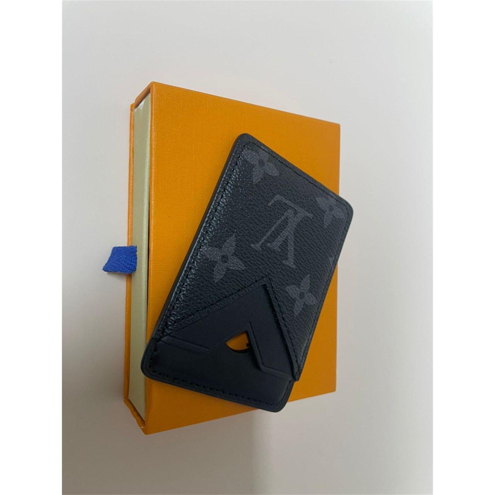 Louis Vuitton M12602 Monogram Eclipse MagSafe Card Holder – Authentic Pre-Owned