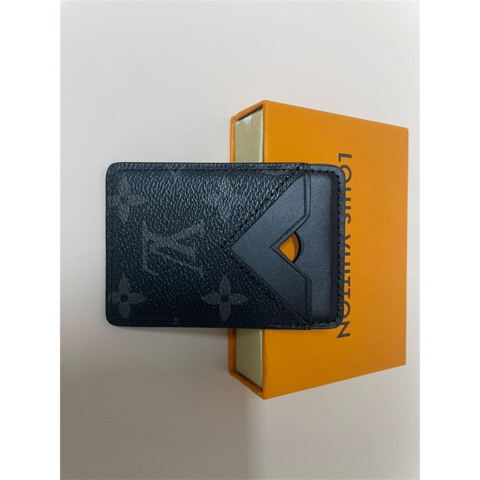 Louis Vuitton M12602 Monogram Eclipse MagSafe Card Holder – Authentic Pre-Owned
