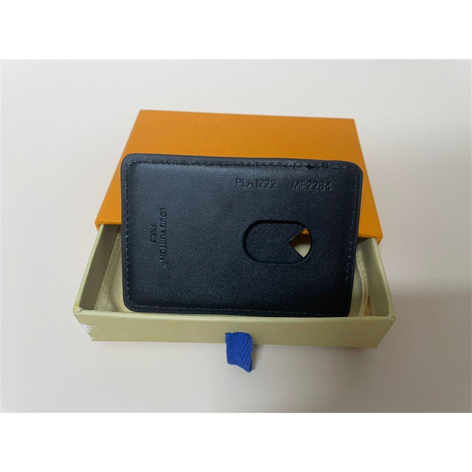 Louis Vuitton Magnetic Card Holder Black – Authentic Pre-Owned