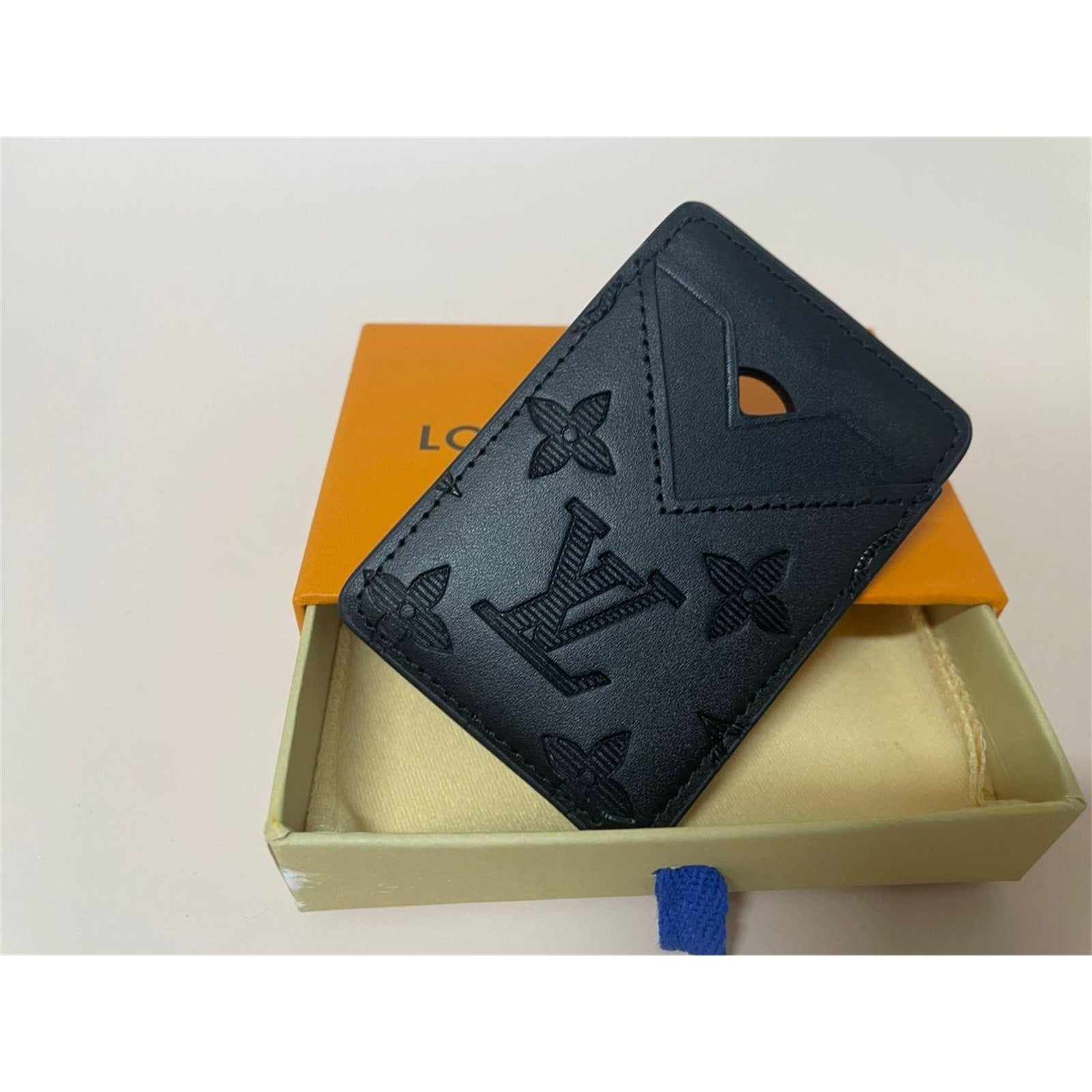 Louis Vuitton Magnetic Card Holder Black – Authentic Pre-Owned