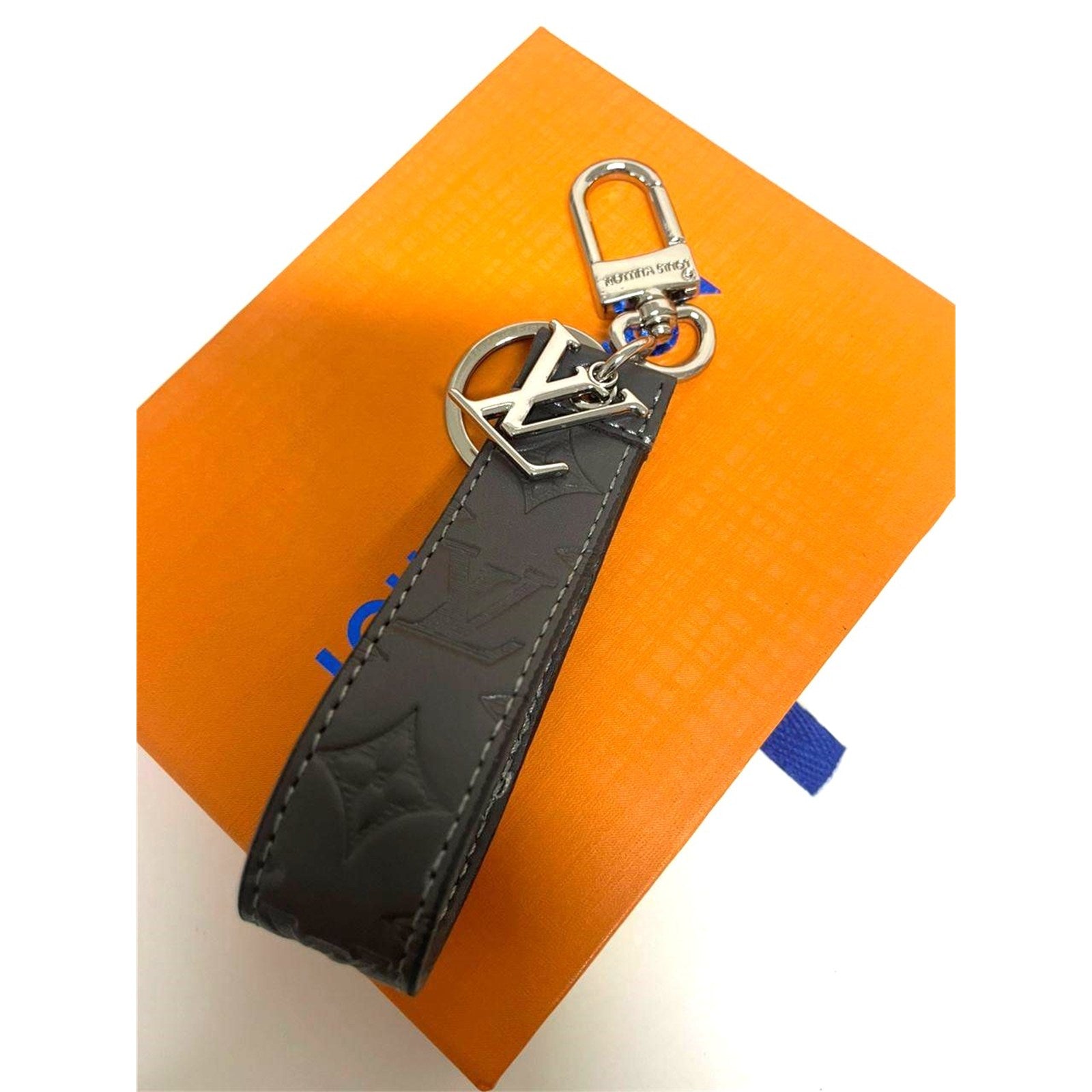 Louis Vuitton Black Silver Monogram Dragonne Key Holder Leather Keychain – Authentic Pre-Owned