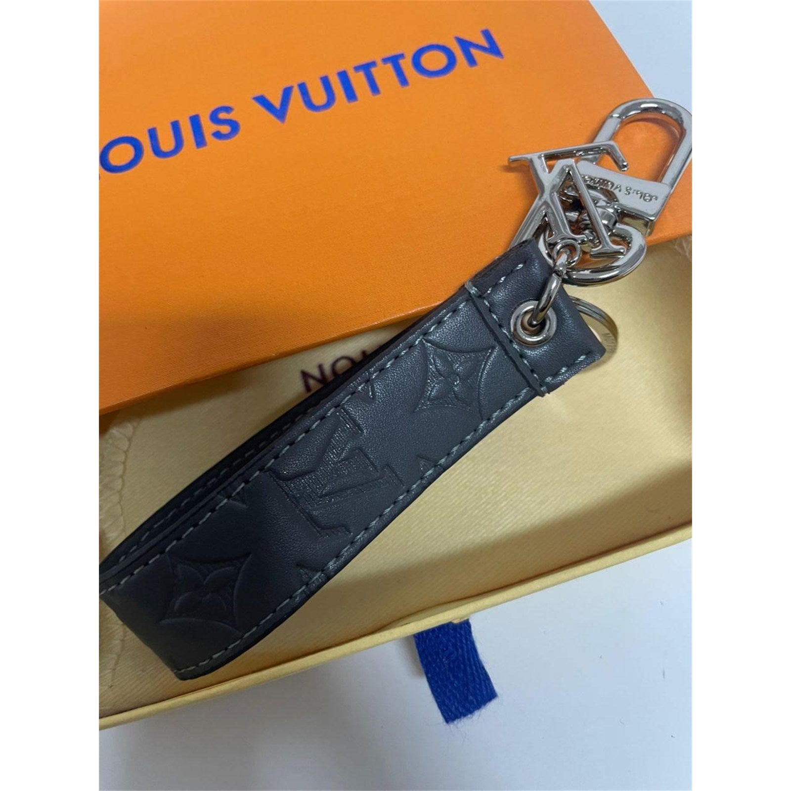 Louis Vuitton Black Silver Monogram Dragonne Key Holder Leather Keychain – Authentic Pre-Owned