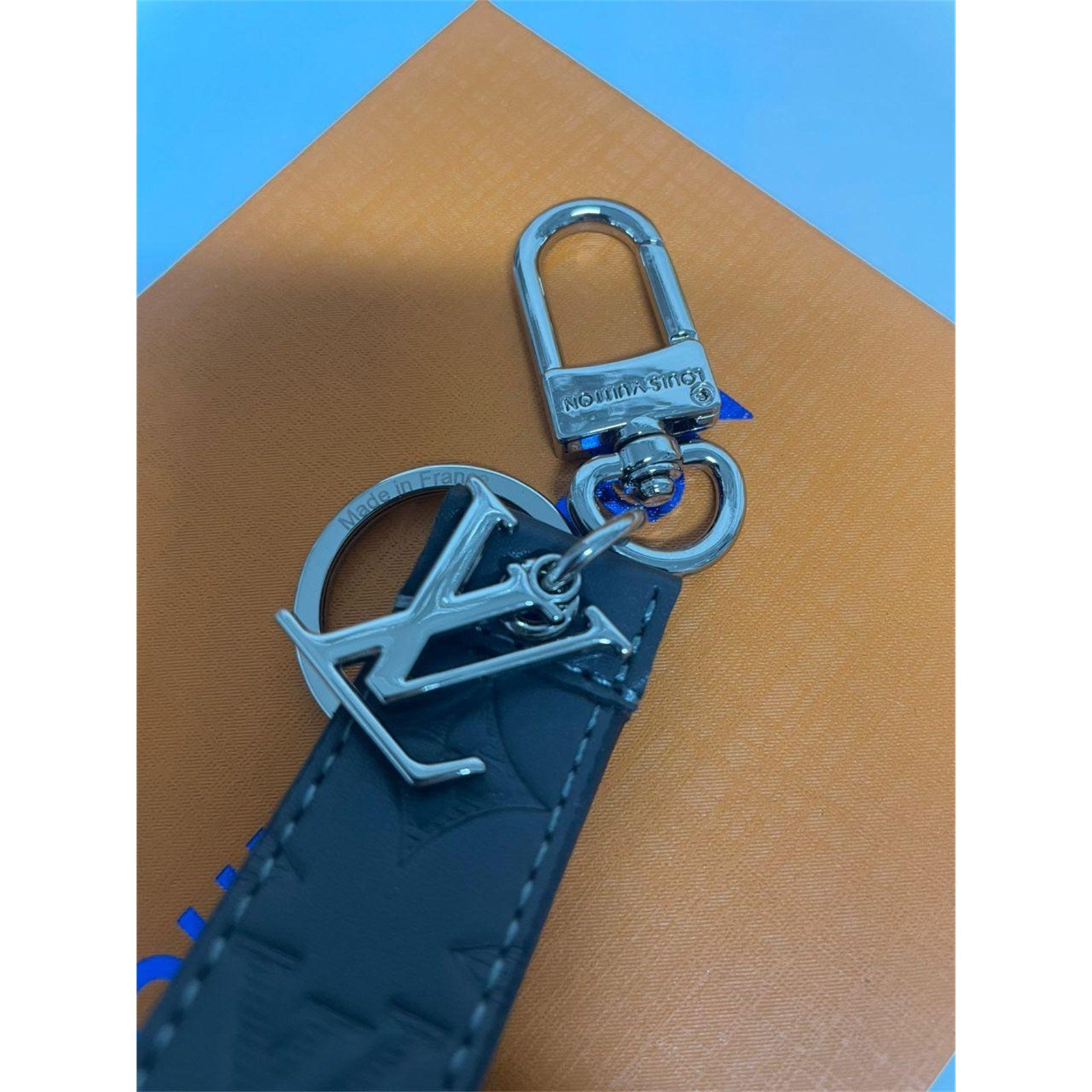 Louis Vuitton Black Silver Monogram Dragonne Key Holder Leather Keychain – Authentic Pre-Owned