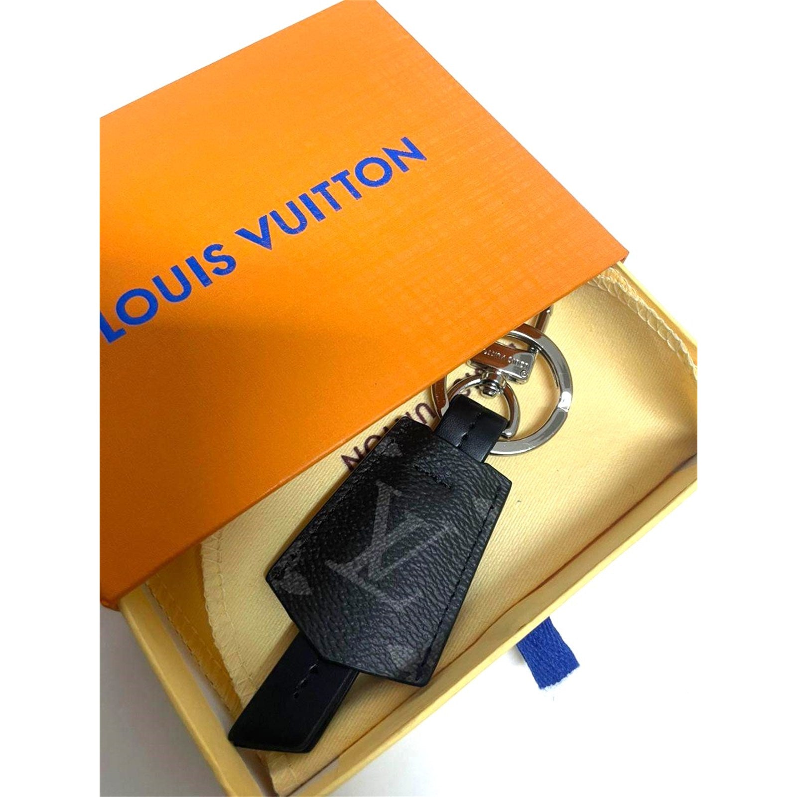 Louis Vuitton Vintage Black Leather Key Ring Keychain – Authentic Pre-Owned