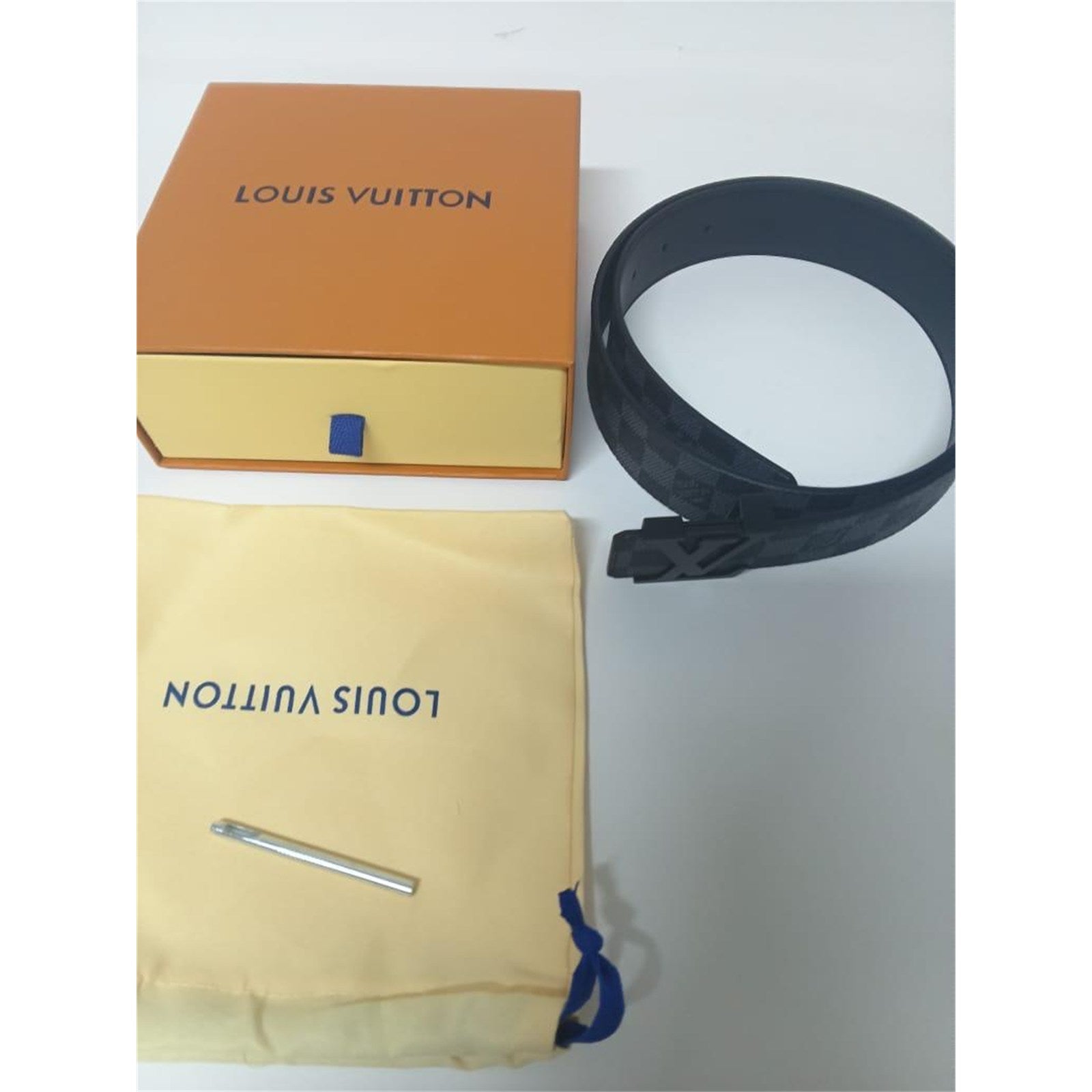 Louis Vuitton Damier Graphite 40mm Belt Size 95/38 – Authentic Pre-Owned