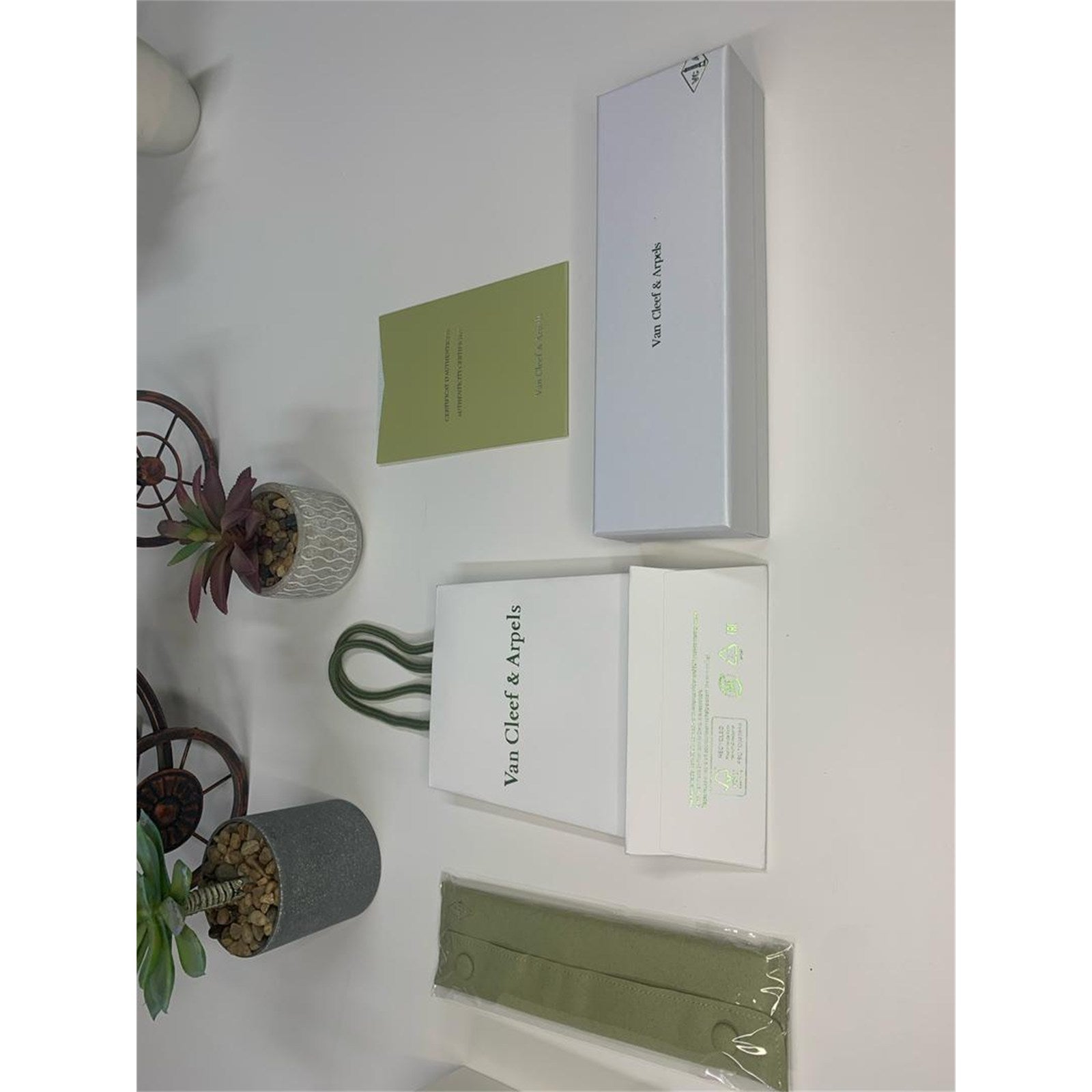 Van Cleef & Arpels Green Suede Bracelet Travel Case & Pouch Set – Authentic, Box Only