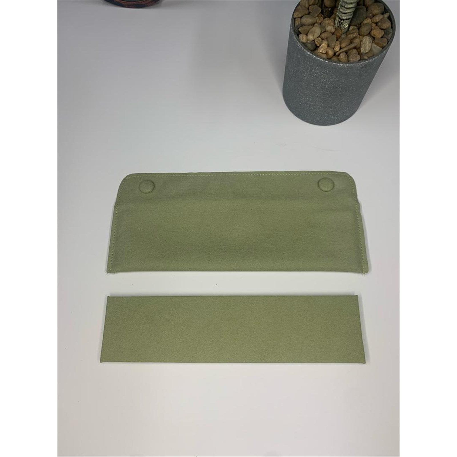 Van Cleef & Arpels Green Suede Bracelet Travel Case & Pouch Set – Authentic, Box Only