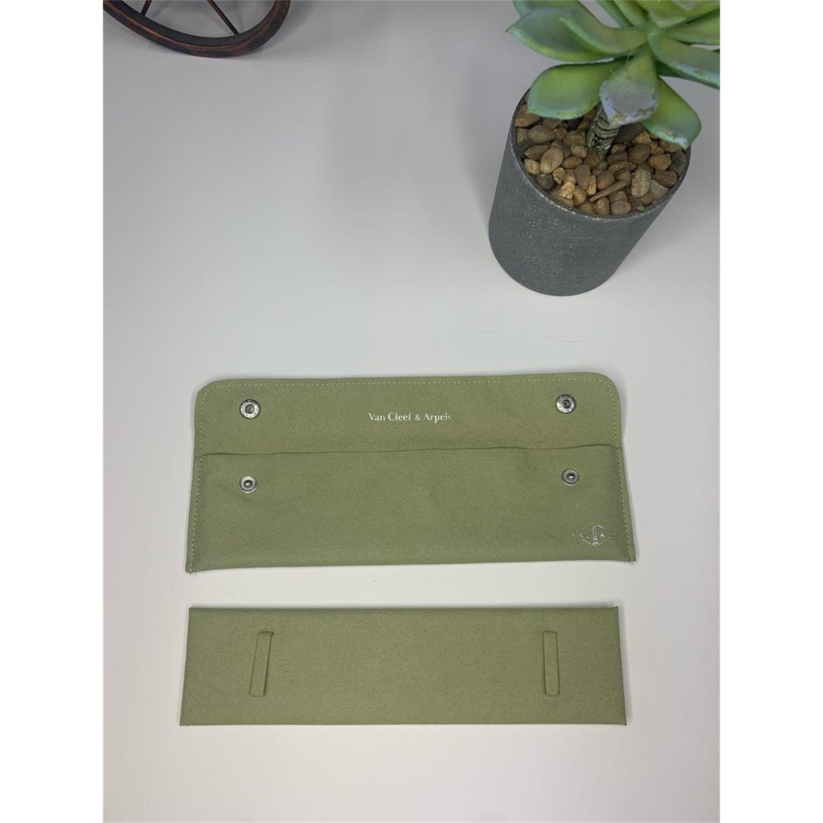 Van Cleef & Arpels Green Suede Bracelet Travel Case & Pouch Set – Authentic, Box Only