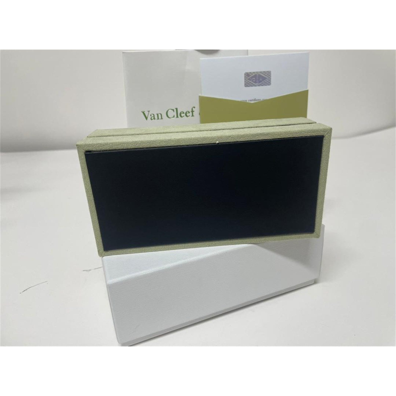 Van Cleef & Arpels Bracelet Jewellery Box Set – Authentic, Box Only