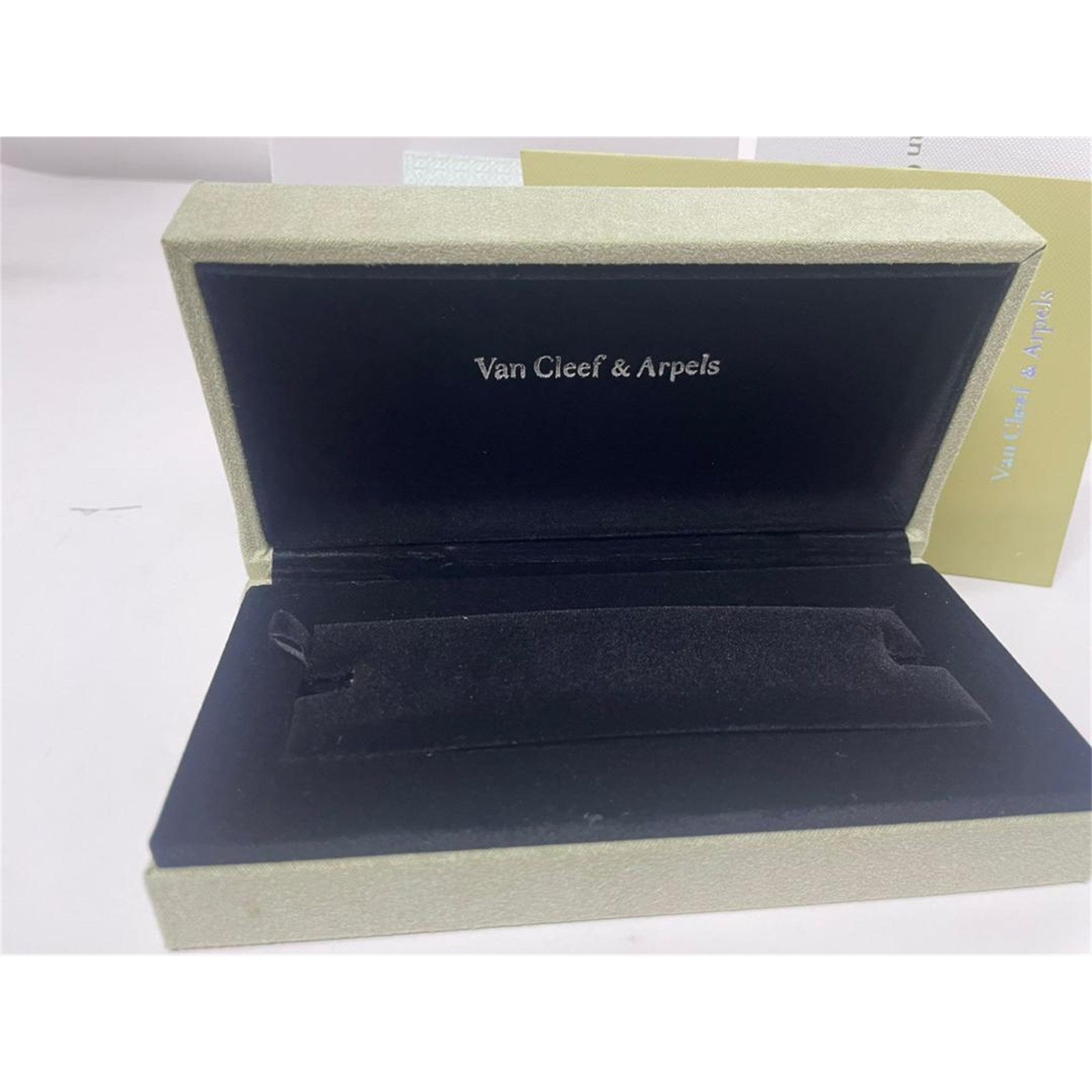 Van Cleef & Arpels Bracelet Jewellery Box Set – Authentic, Box Only