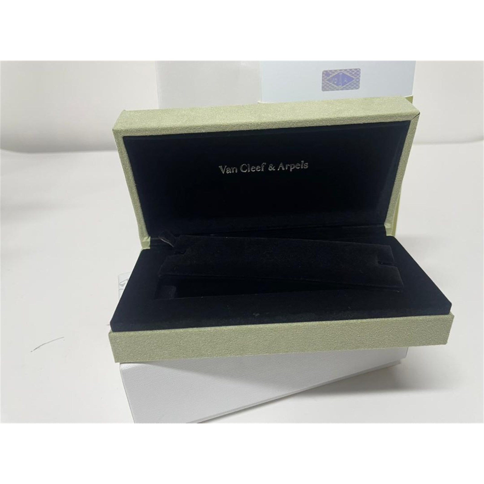 Van Cleef & Arpels Bracelet Jewellery Box Set – Authentic, Box Only