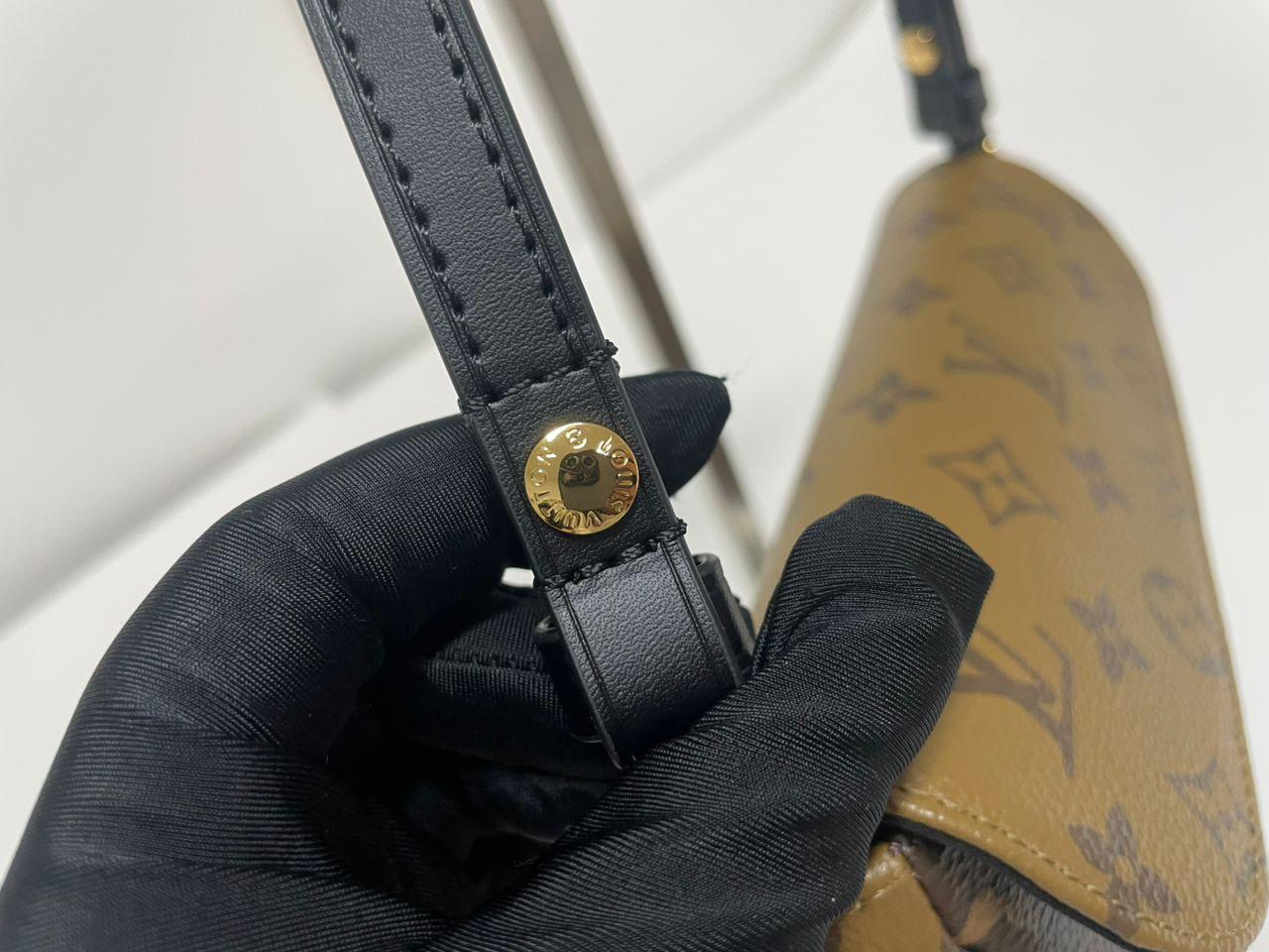 Louis Vuitton Ivy Wallet On Chain Monogram Reverse Canvas Brown