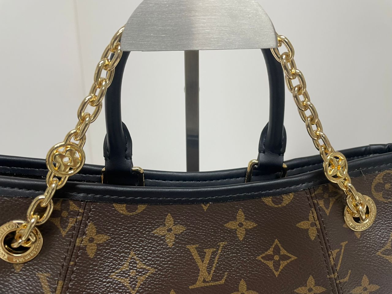 Louis Vuitton Suresnes MM Monogram Canvas Brown Shoulder Bag