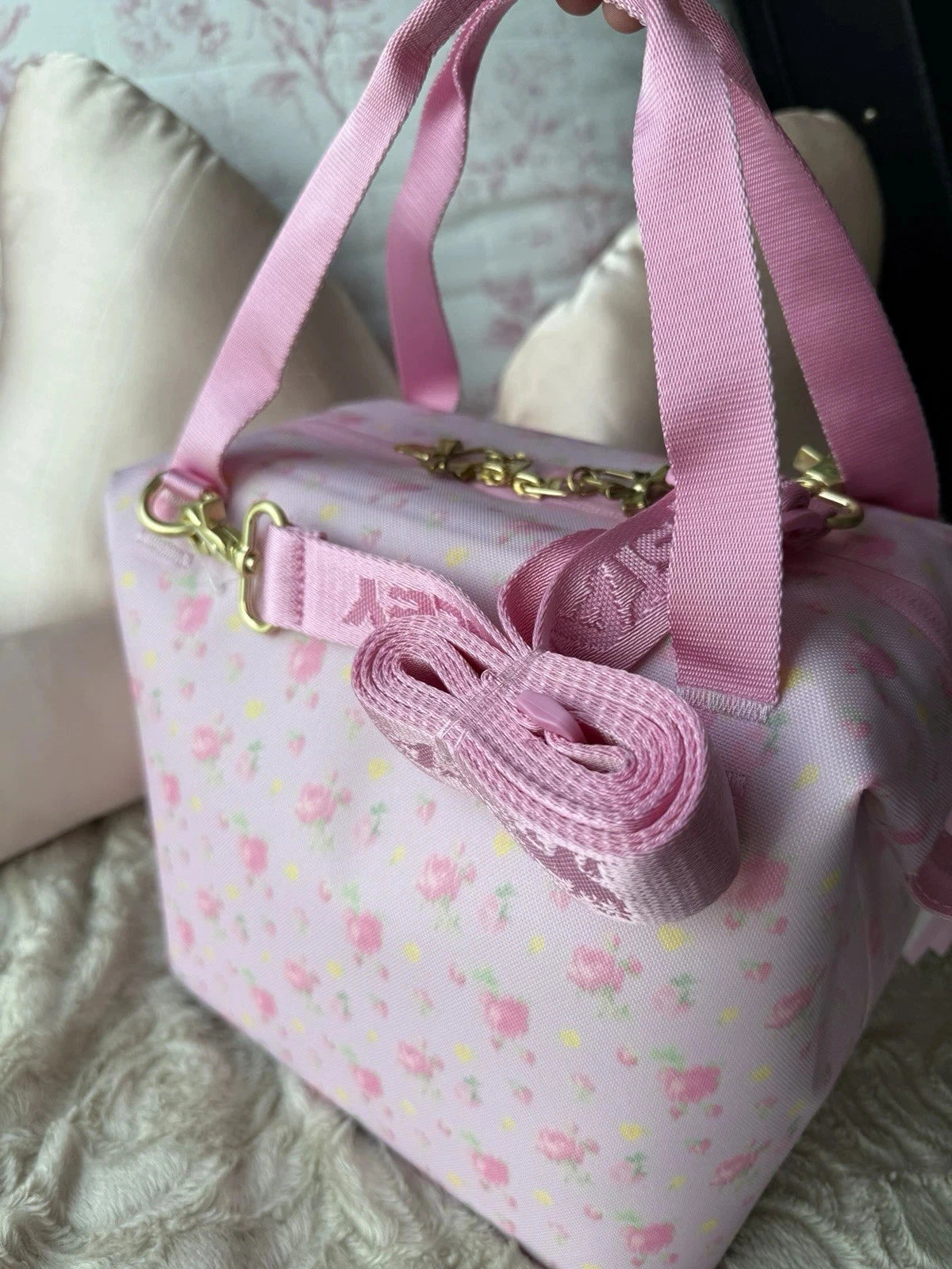 Pink Floral Insulated Cooler Bag – Stylish Lunch & Picnic Tote