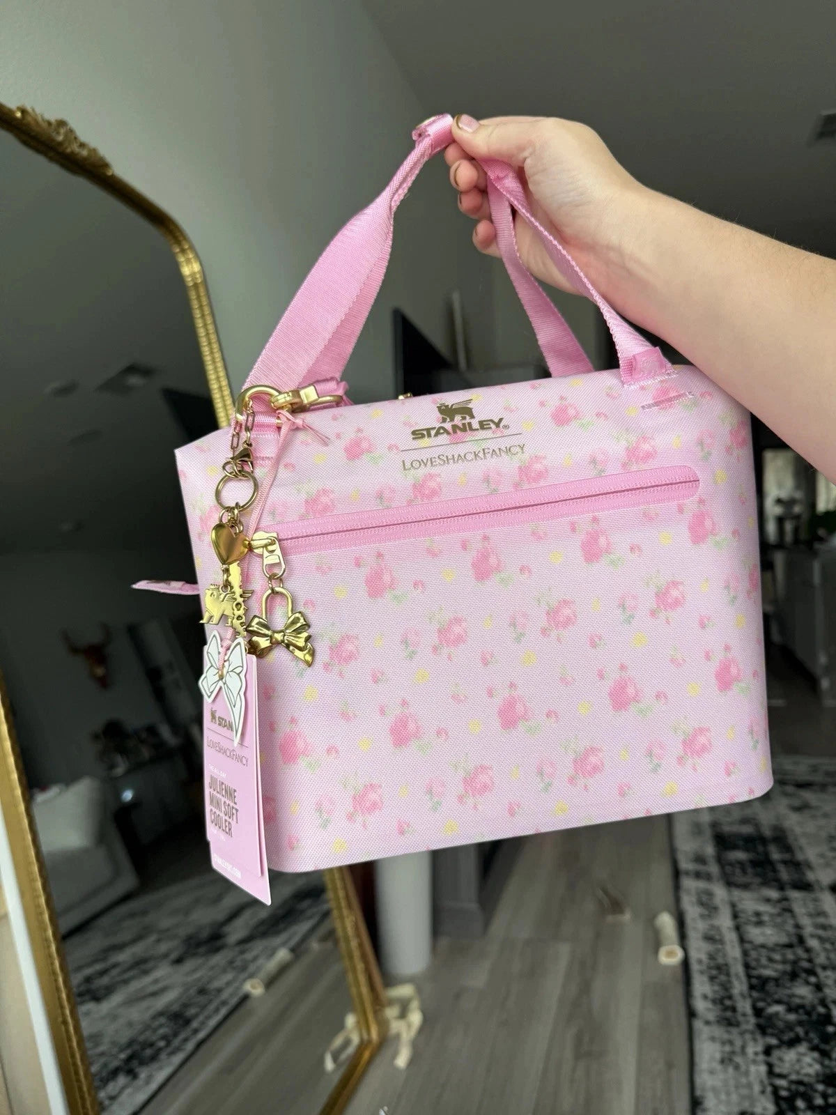 Pink Floral Insulated Cooler Bag – Stylish Lunch & Picnic Tote